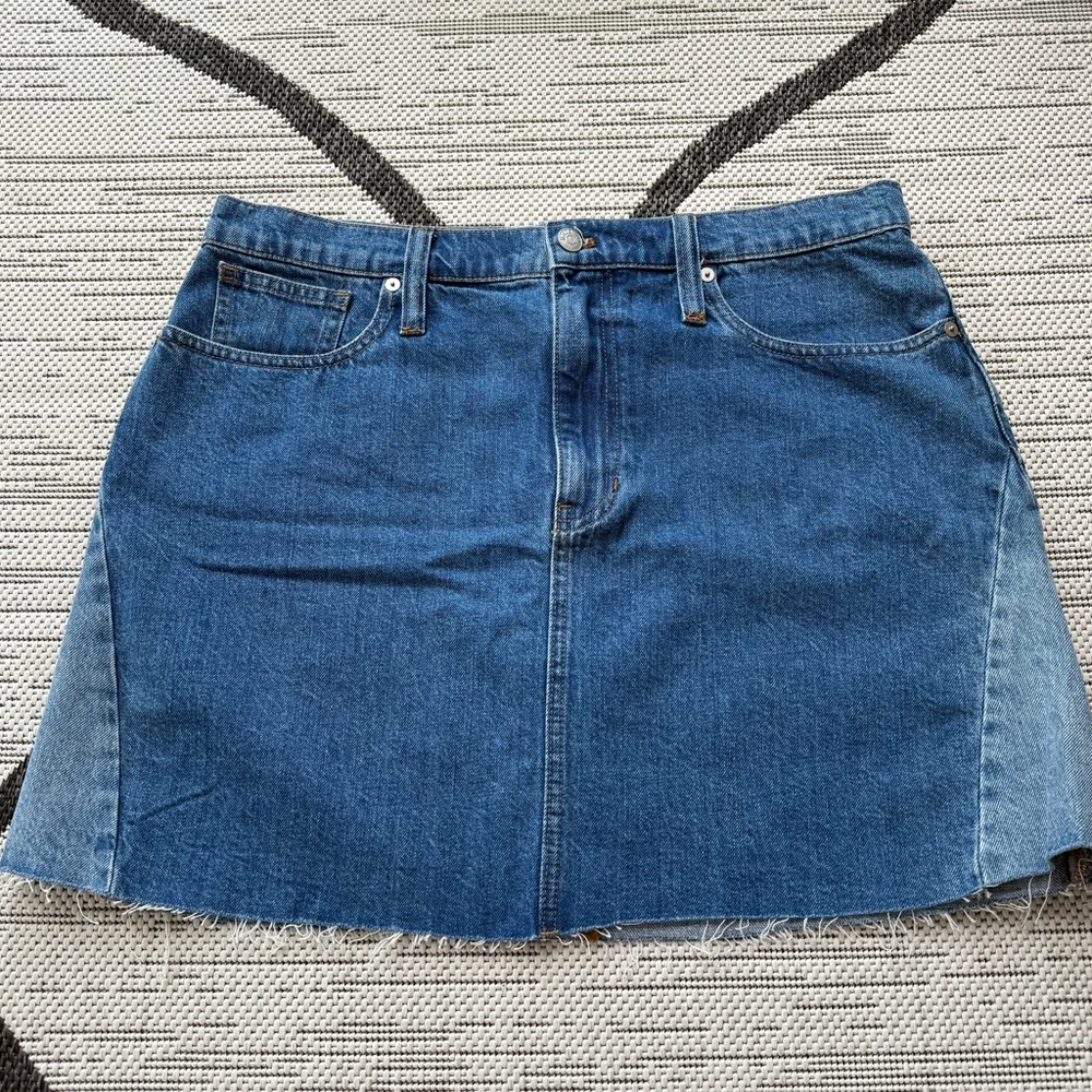 Madewell‎ Denim A-Line Mini Skirt Size 30 Raw Hem High Rise Blue Two-Tone Cotton